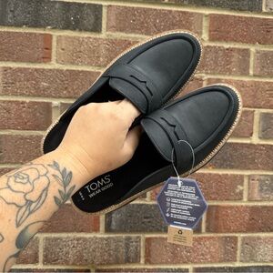NWT TOMS Women's Black Slip-On Loafers